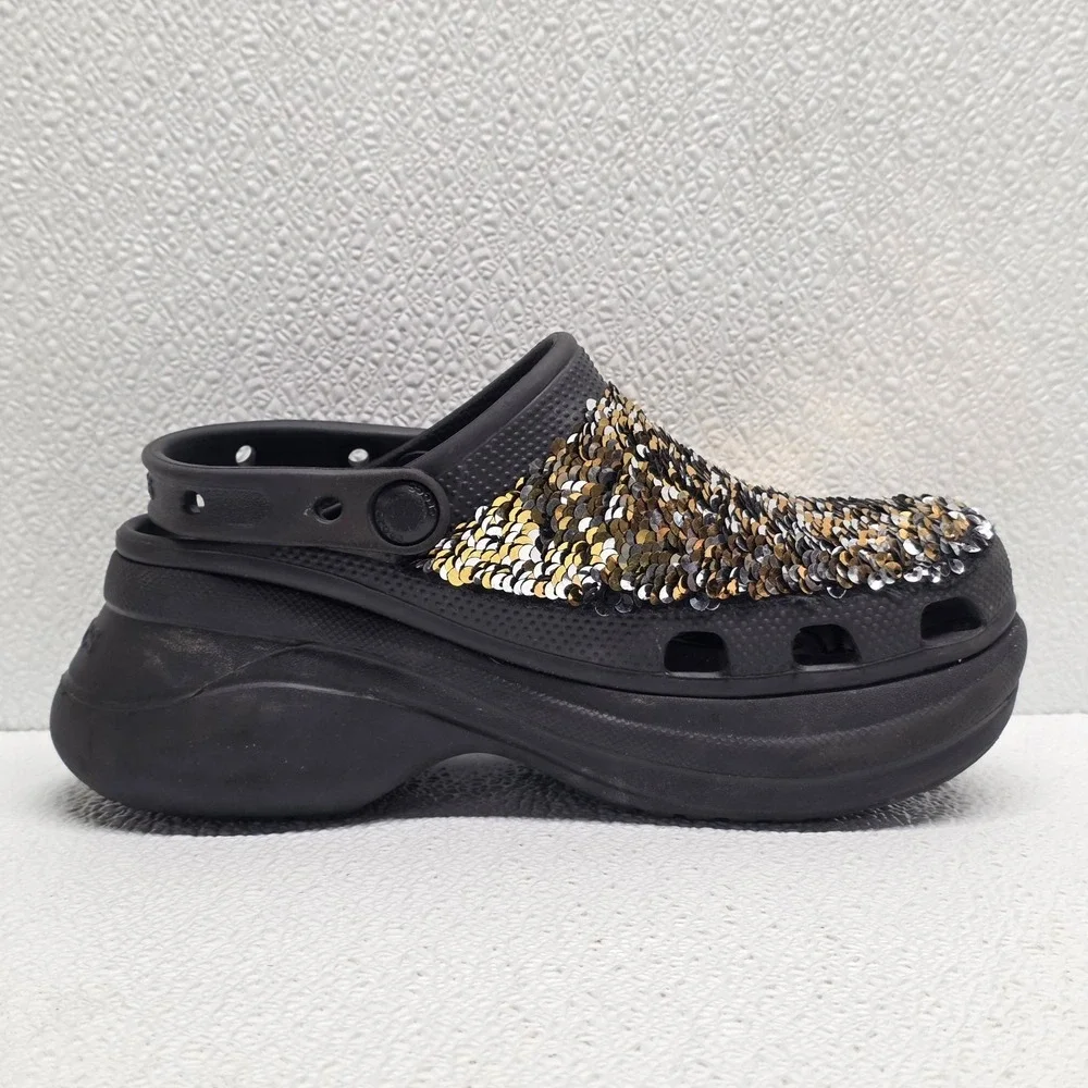 CROCS womens size
